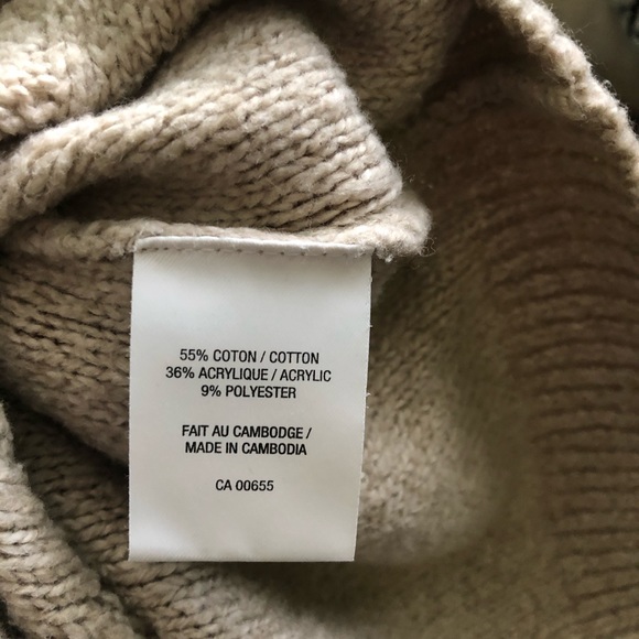 🌿2/20 Beige Knit crop sweater - Picture 3 of 4